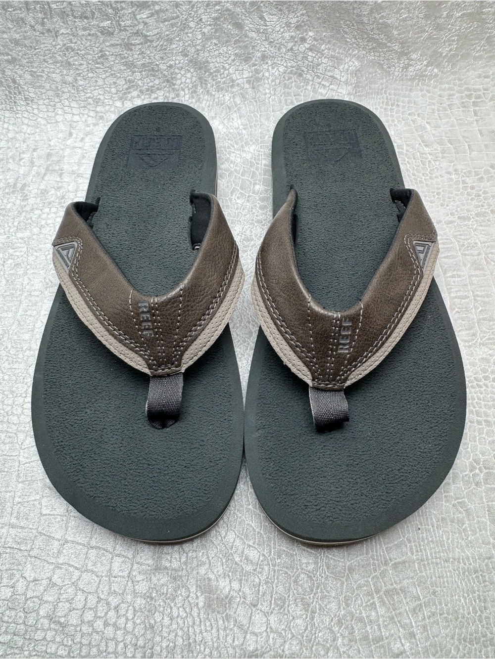 Reef Men's Cushion Dawn flip-flops
Men’s size 9